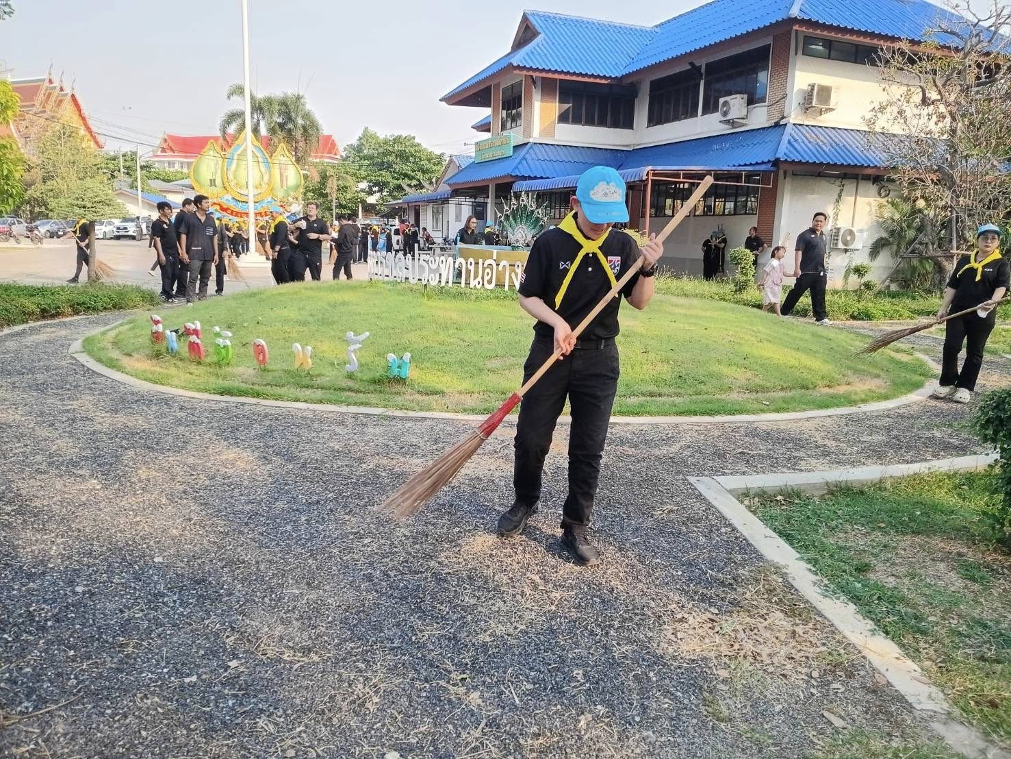 title - ส.ป.ก.อ่างทอง ร่วมจิตอาสา “ผู้ว่าฯ พาเก็บขยะ อ่างทองเมืองสะอาด น่าอยู่ น่ายล ประชาชนมีส่วนร่วม” ประจำปี 2569